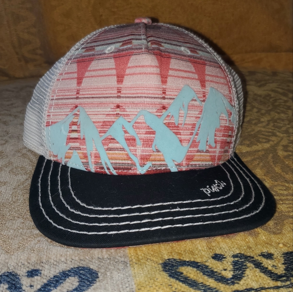 Pistil mountain Trucker hat